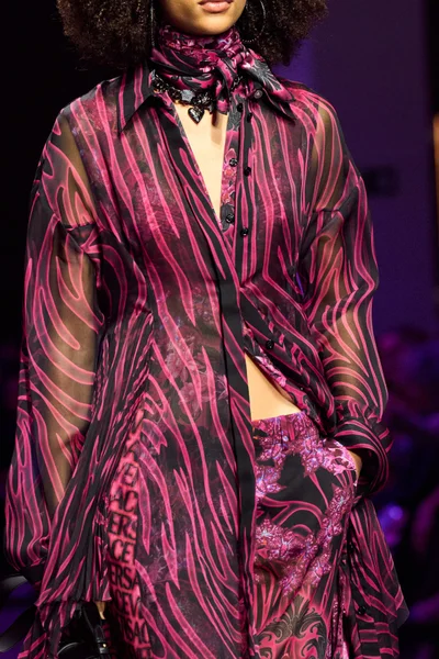 Look 57